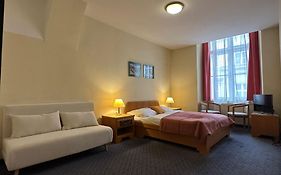 Very Central Apartments, 5 Min To City Center, No Reception