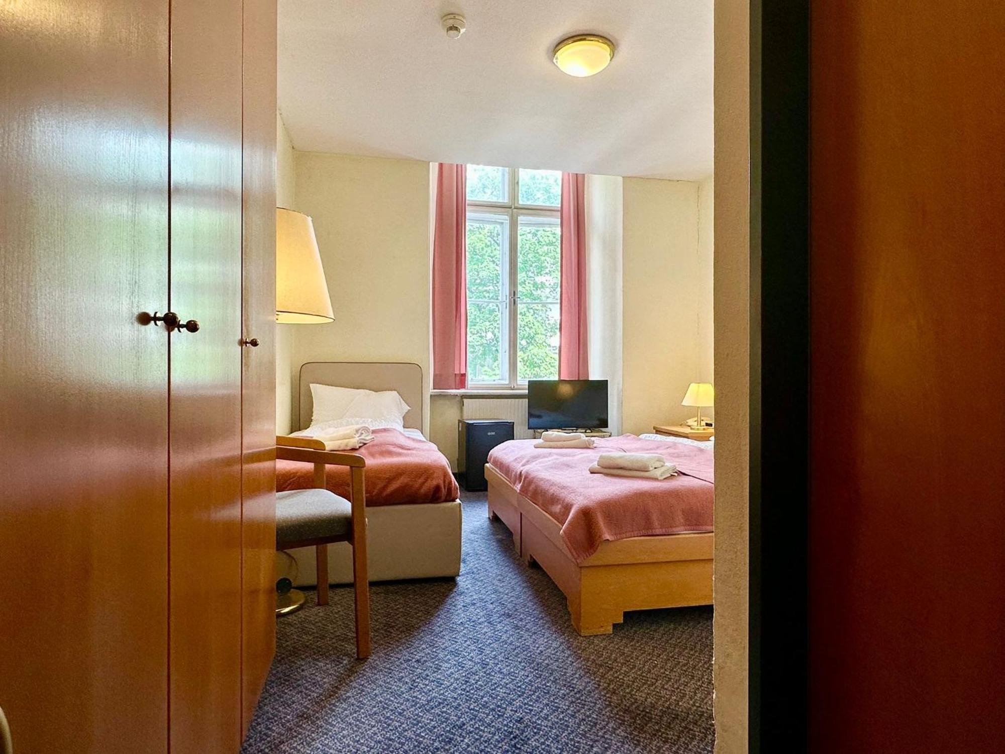 Very Central Apartments, 5 Min To City Center, No Reception Vienna Exterior photo